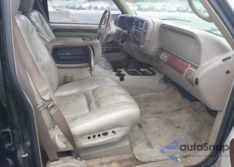 2000 Cadillac Escalade Standard from USA, damaged, VIN 1GYEK13R4YR107747